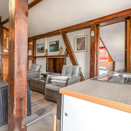 Cozy In With House Sea View Šmarje